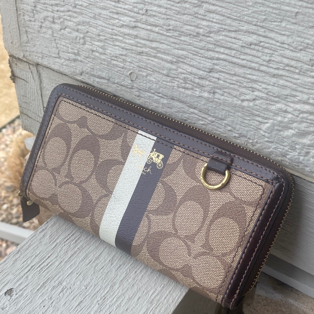 Coach wallet